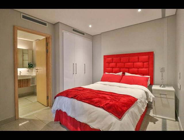 2 BEDROOM APARTMENT FOR SALE IN UMHLANGA ROCKS